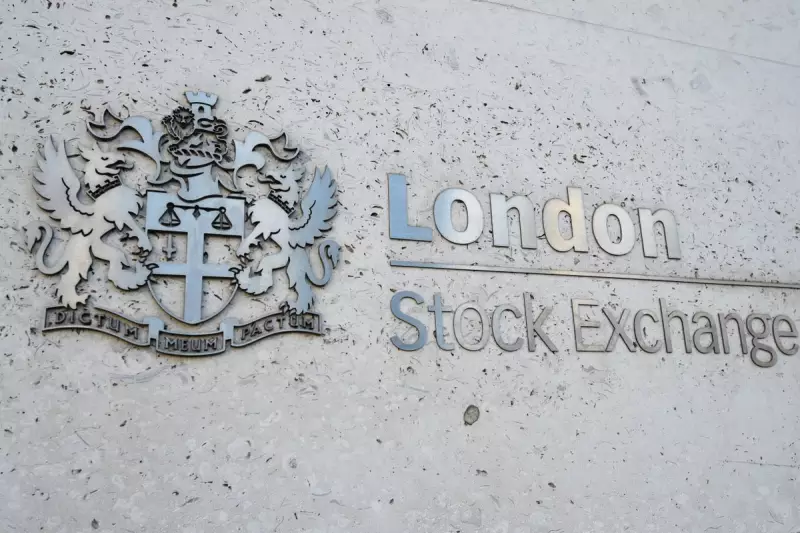 FTSE 100 Rises 0.2% Amid US Rate Cut Hopes, Defying UK Construction Slump