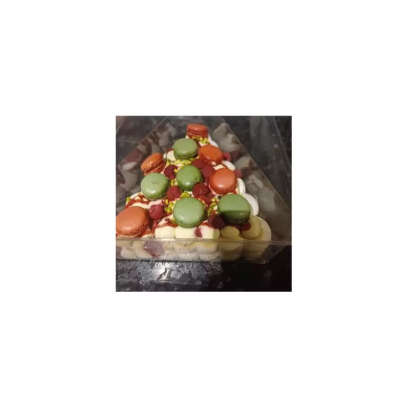 Iceland's 2025 Festive Desserts Reviewed: Two 8/10 Hits, One 2/10 Flop