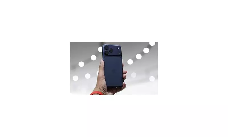 iPhone Glitches Spark User Revolt: Are Apple's Days as Top Smartphone Over?