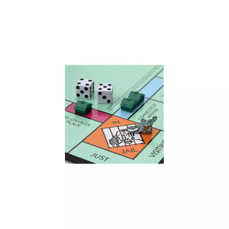 Monopoly Expert Reveals Correct Rules to Avoid Christmas Family Arguments