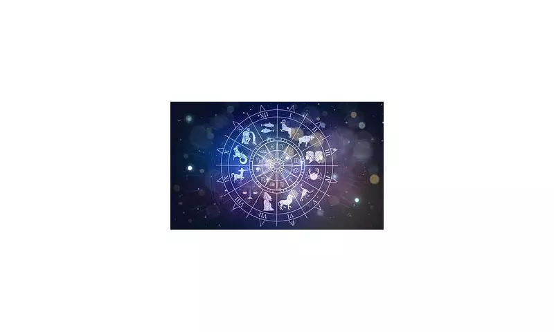 New Moon in Sagittarius & Sun in Capricorn: Your Weekly Horoscope Guide