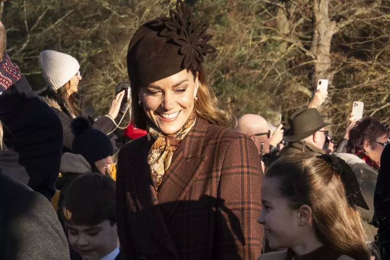 Princess of Wales's 20-Minute Walkabout Delights Crowds on Christmas Day