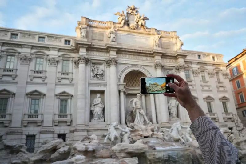 Rome's Trevi Fountain to Charge Tourists €2 Entry Fee from February 1