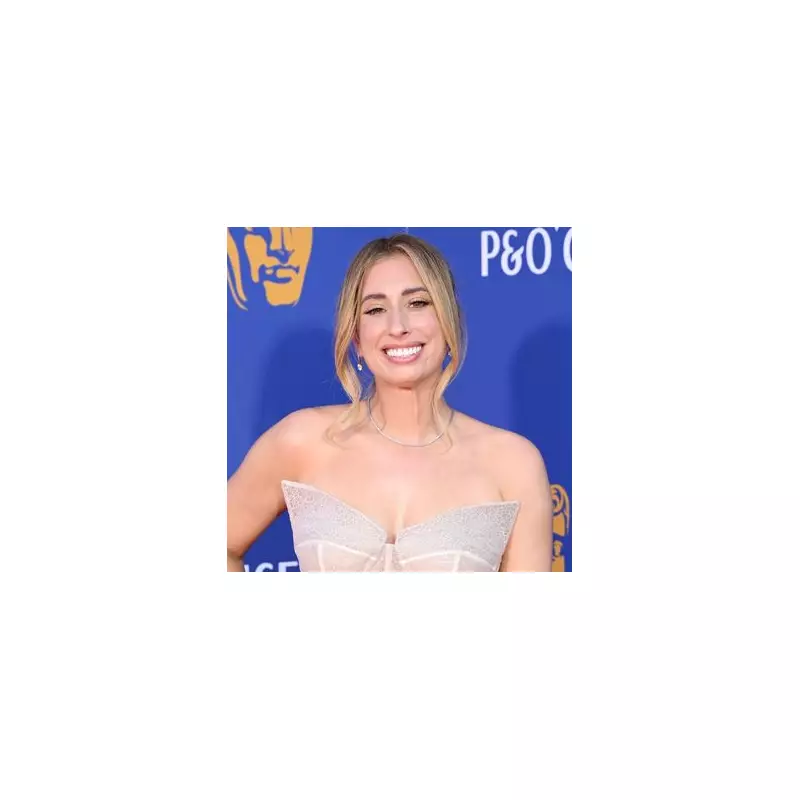 Stacey Solomon's Amazon Kitchen Hack: Glass Jars for £33 Organise Cupboards