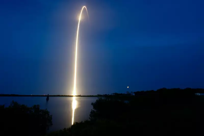 Starlink and Chinese Satellites in 200-Metre Near-Miss