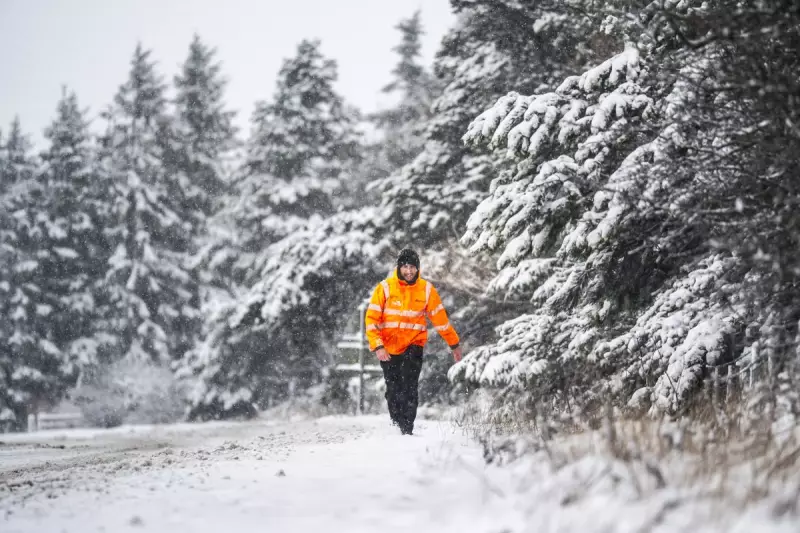 UK Braces for Heavy Snow and Amber Cold Alert as 2026 Begins