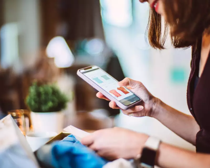 UK Small Businesses Report AI Squeeze on Online Sales