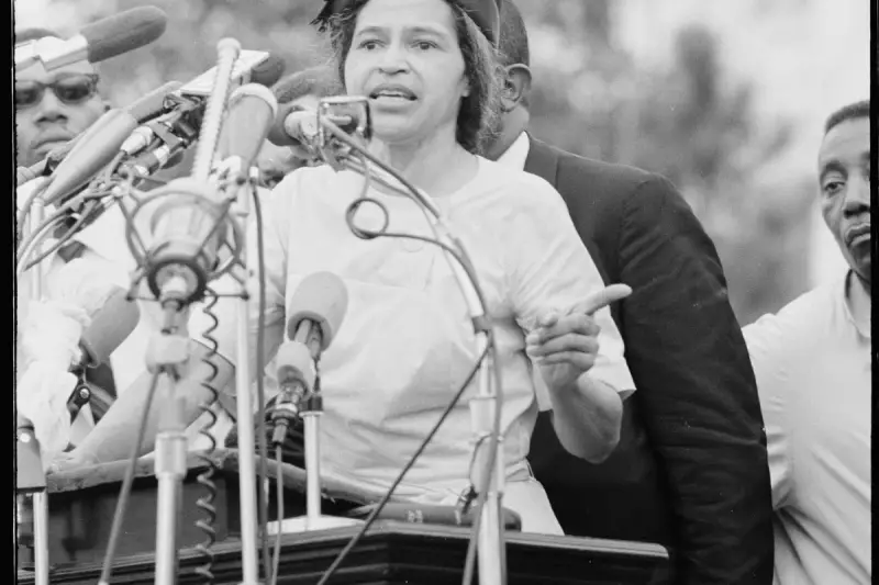 Unseen Rosa Parks Photos Reveal Untold Legacy of Selma March