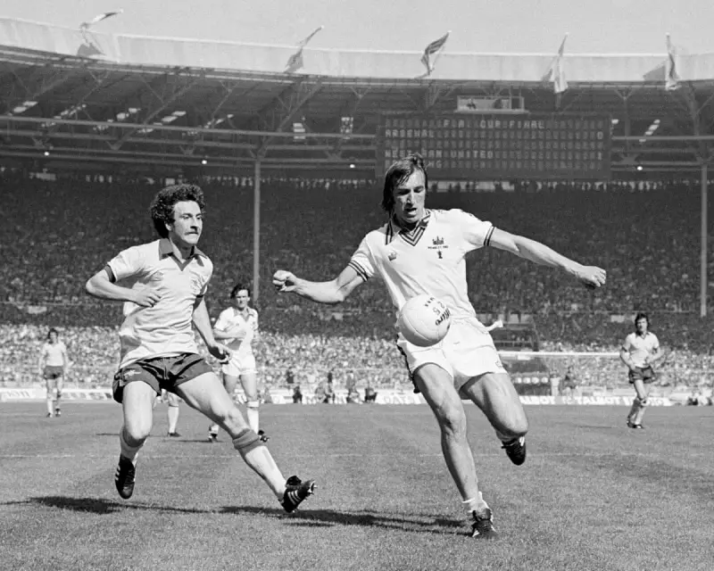 West Ham Legend Billy Bonds Dies at 79: A Tribute to a Record-Breaking Captain