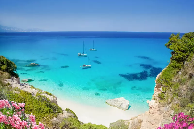 Win a £200 Holiday Voucher by Sharing Your Secret European Beach