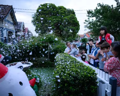 Australia's Christmas Day Weather: Storms, Heatwaves, and a White Christmas
