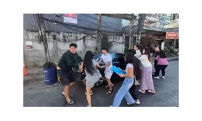 Brazilian footballer Osvaldo Dos Santos Neto attacks retired US cop in Thailand bar bill brawl