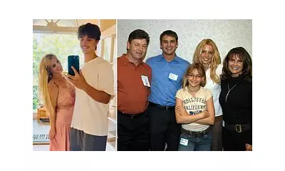 Britney Spears Posts Sarcastic Christmas Message Aimed at Estranged Family