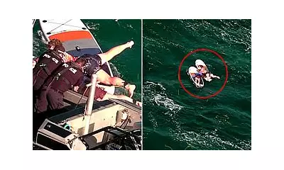 Christmas Day Paddleboarders Rescued After Drifting 10km in Victoria Bay