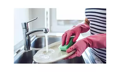 Kitchen Sink Bacteria Warning: Soaking Dishes Overnight Raises Food Poisoning Risk