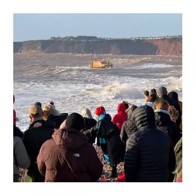 UKHSA Issues Yellow Cold Health Alert for Boxing Day, Festive Swims Cancelled