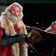 10 Best Festive Films to Stream on Netflix for Christmas Cheer