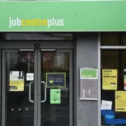 £725m Apprenticeship Boost for Youth in Retail and Hospitality