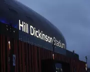 Arsenal's Title Hopes Dashed in Dramatic 2-1 Defeat to Everton