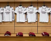 Aston Villa vs Arsenal: Premier League Title Race Heats Up in Early Kick-Off