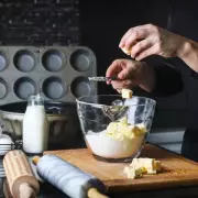 Baker Recreates 'Awesome' Cupcakes Missing from UK Shelves for 11 Years