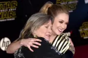 Billie Lourd's Bittersweet Tribute to Carrie Fisher on 9th Anniversary
