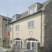 Bride Left in Wheelchair After 25ft Wedding Night Hotel Window Fall