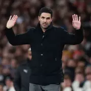 Carragher Warns Arsenal: Avoid Man City's Mind Games That Cost Liverpool