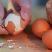 Egg Expert's One-Minute Hack Makes Peeling Boiled Eggs Effortless
