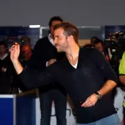 From Pitch to Oche: Ex-Spurs Star Van der Vaart's Pro Darts Debut