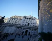 Inflation Plunges to 1.7%, Sealing Early Christmas Rate Cut for Chancellor