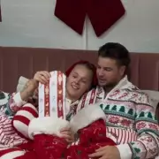 JoJo Siwa's Emotional Airport Reunion with Chris Hughes for Christmas & Birthday