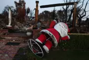 LA Wildfire Survivors Rebuild Christmas Traditions After Devastating Fires