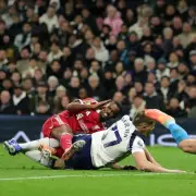 Liverpool's Alexander Isak suffers fractured leg in Spurs clash, out for months