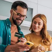 Lloyds Bank £15 Deliveroo Vouchers: How Students Can Get £90 Bonus