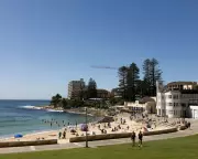 Man arrested for inciting racist violence at Cronulla Beach after Bondi attack
