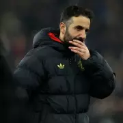 Man Utd's January Transfer Dilemma: Amorim Faces Zirkzee Decision as New Signing Visits