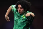 Motomu Sakai Dazzles Ally Pally: Japanese Star Wins Hearts & Match at World Darts Championship