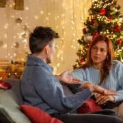 Psychotherapist's Guide to Navigating Political Family Arguments at Christmas