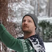 RHS Urges '9pm Christmas Rule' to Protect Wildlife from Festive Lights