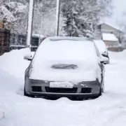 Snow Warning: Experts Reveal If You Should Lift Your Windscreen Wipers