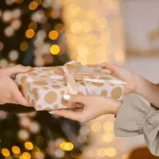 The 5-Minute Rule That Will Stop You Overspending on Christmas Gifts