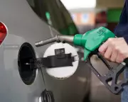 UK Drivers Miss Out on £5bn as Fuel Retailers Fail to Pass on Oil Price Cuts