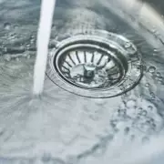 Unblock Smelly Drains with 2 Common Kitchen Items This New Year