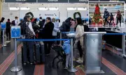 US Holiday Travel Chaos: Record 122 Million Americans Face Delays & Cancellations