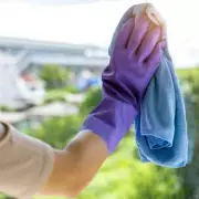 Window Cleaning Expert's 5-Step Guide to Perfect Streak-Free Windows for 29p