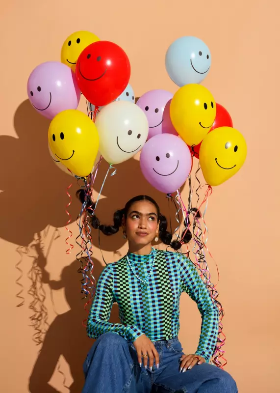 43 Simple Ways to Boost Your Mood: From Squirrel Picnics to Karaoke