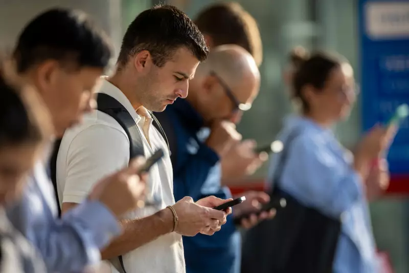 AI as Your 2026 Financial Advisor: Experts Weigh Risks and Rewards