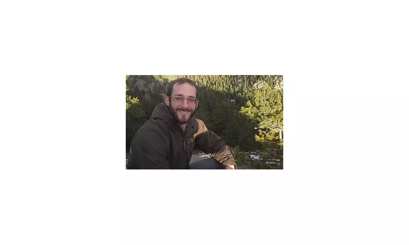 Alex Pretti Injured in Federal Agent Scuffle Before Fatal Shooting