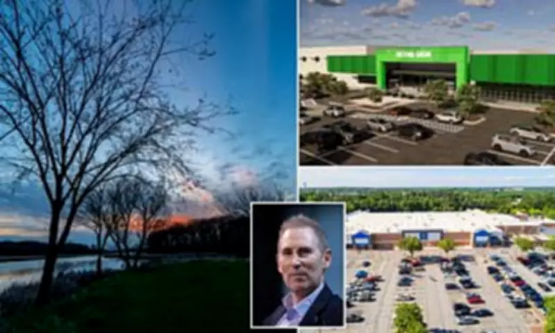 Amazon Bets Big on Bricks and Mortar with Illinois Megastore